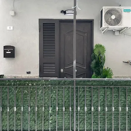 Casa Vacanze Luisa Naples Exterior photo